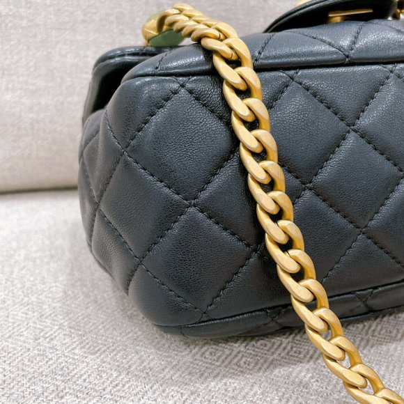 90% NEW CHANEL BLACK LAMB LEATHER SQUARE BAG - Picture 10 of 16